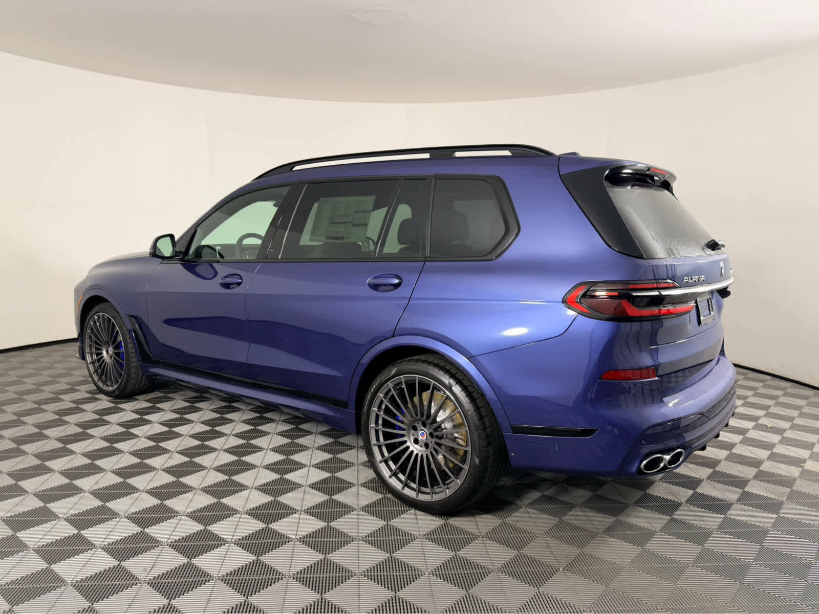 New 2026 BMW ALPINA XB7 image 9