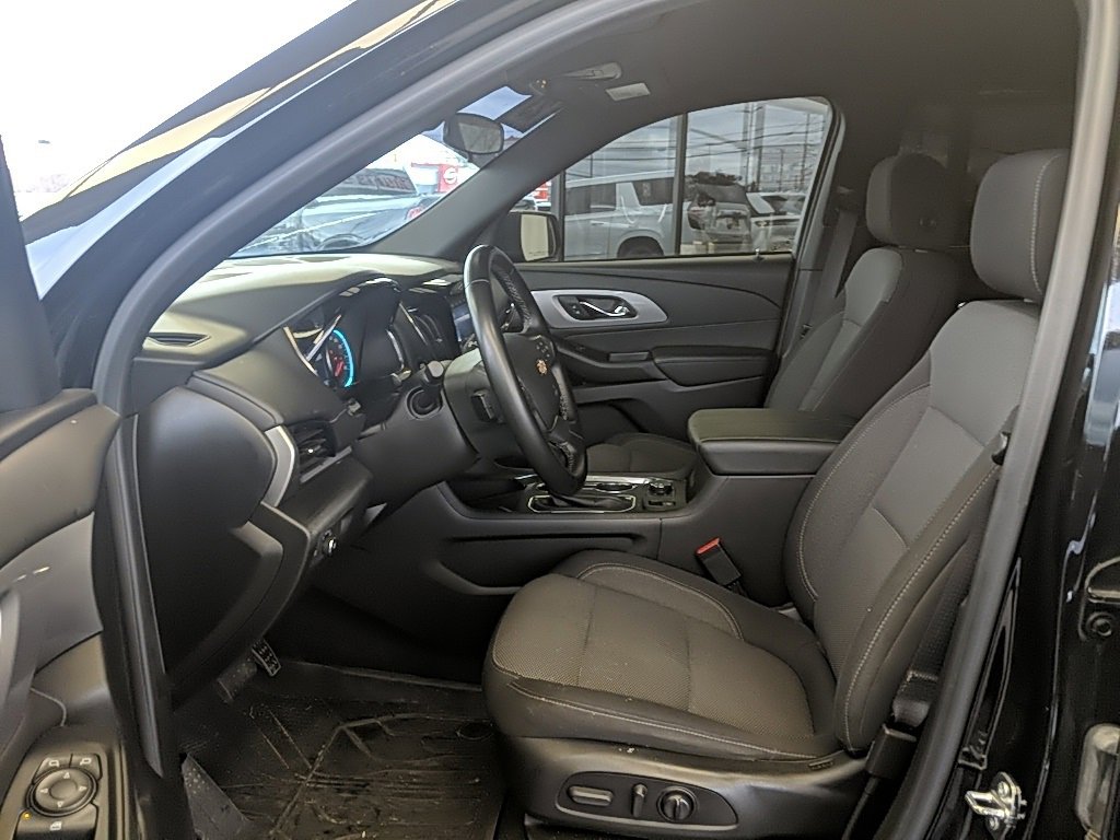 Used 2023 Chevrolet Traverse LT w/ LPO, Floor Liner Package image 14