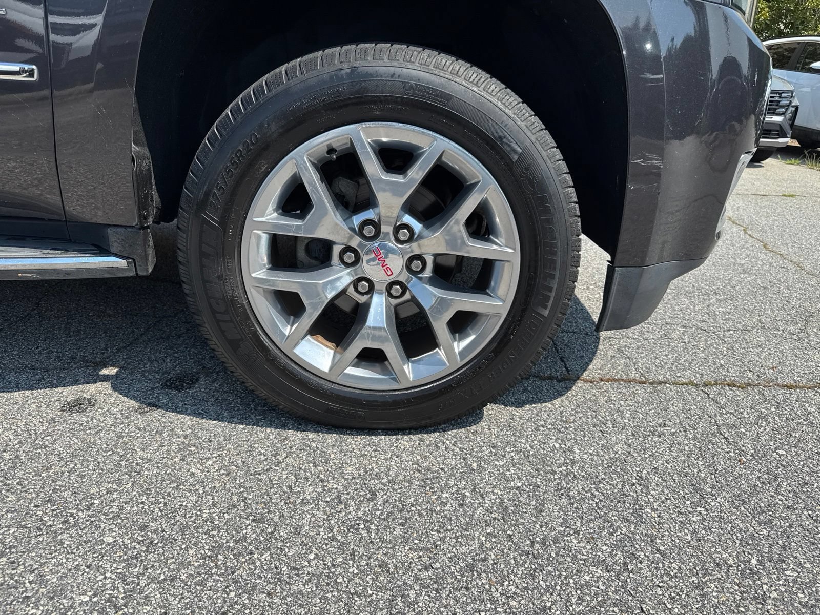 Used 2018 GMC Yukon XL SLT w/ Open Road Package RWD image 11