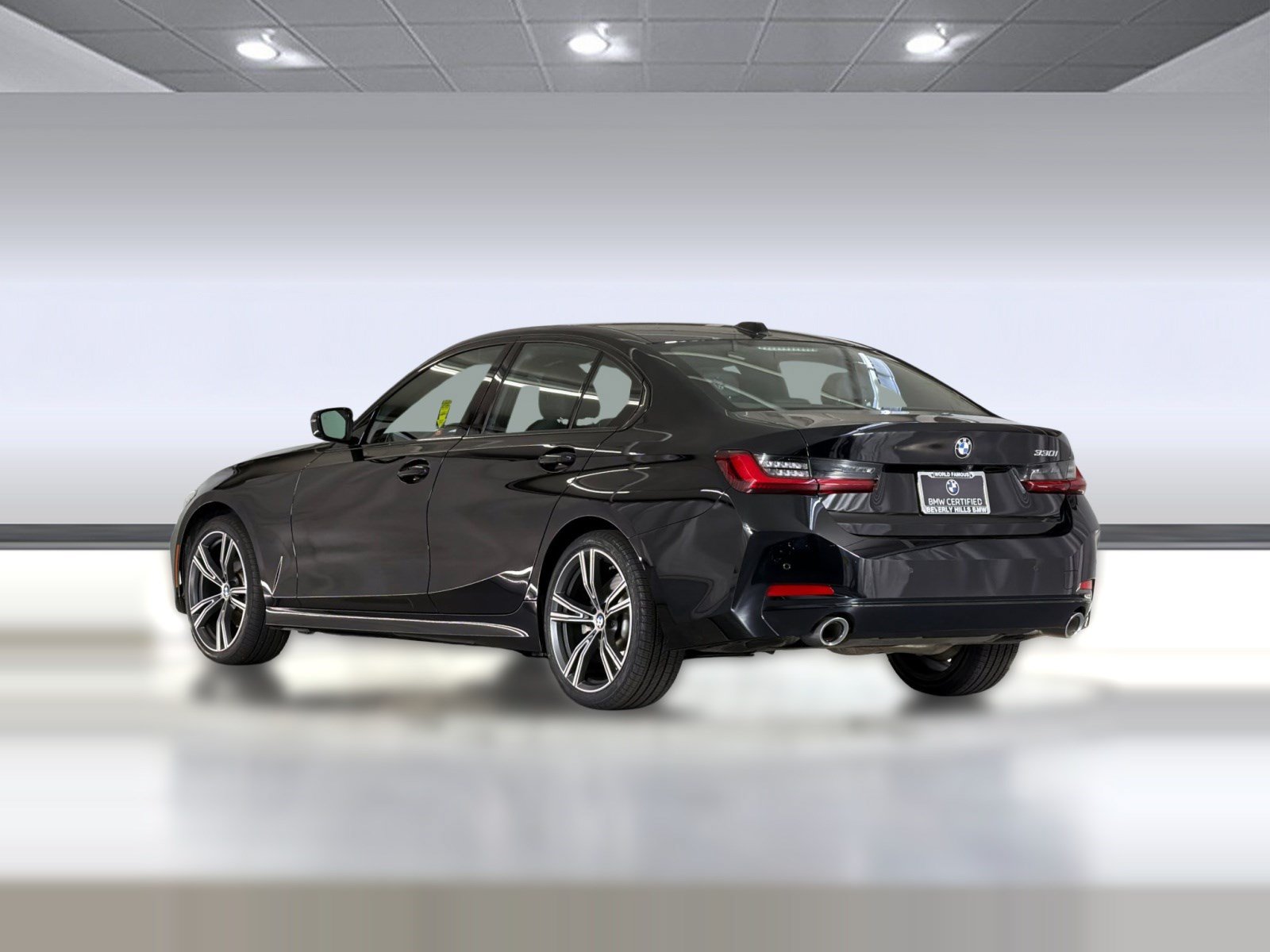 Used 2023 BMW 330i Sedan w/ Driving Assistance Package RWD image 3