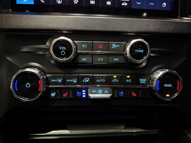 Used 2025 Ford F450 Platinum w/ FX4 Off-Road Package AWD/4WD image 22
