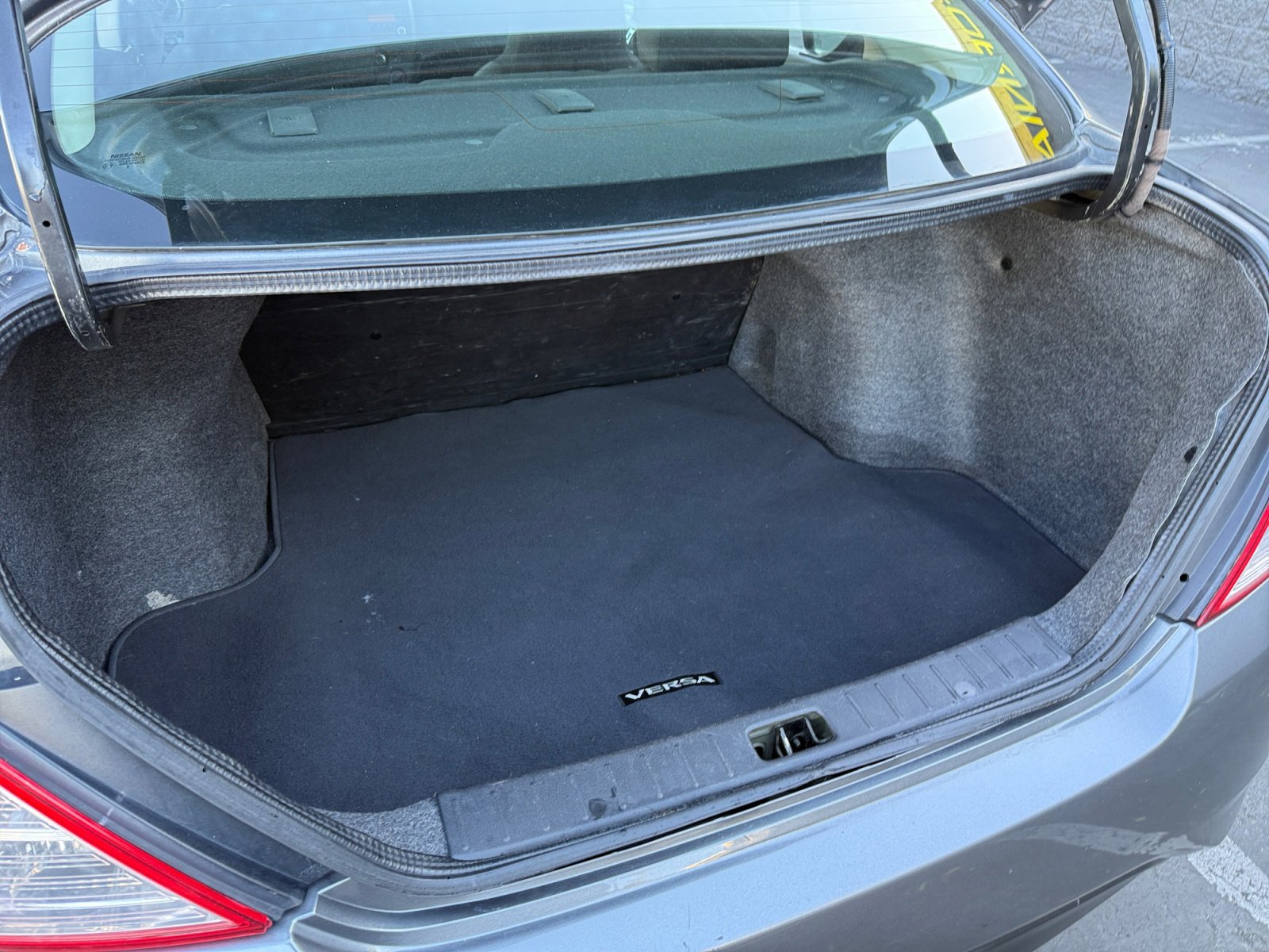 Used 2017 Nissan Versa S Plus image 21