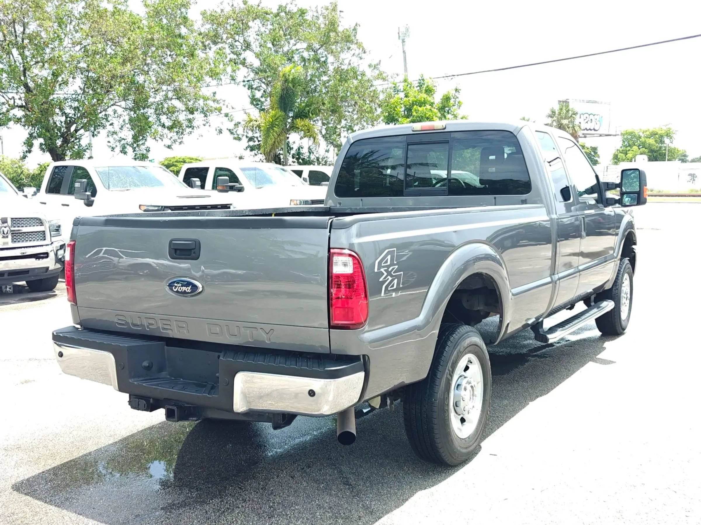 Used 2011 Ford F350 XLT w/ Camper Pkg AWD/4WD image 6