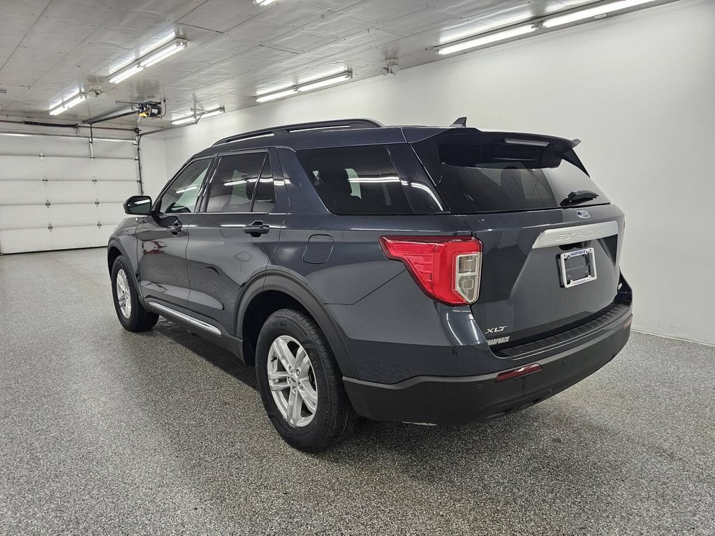 Used 2023 Ford Explorer XLT AWD/4WD image 6