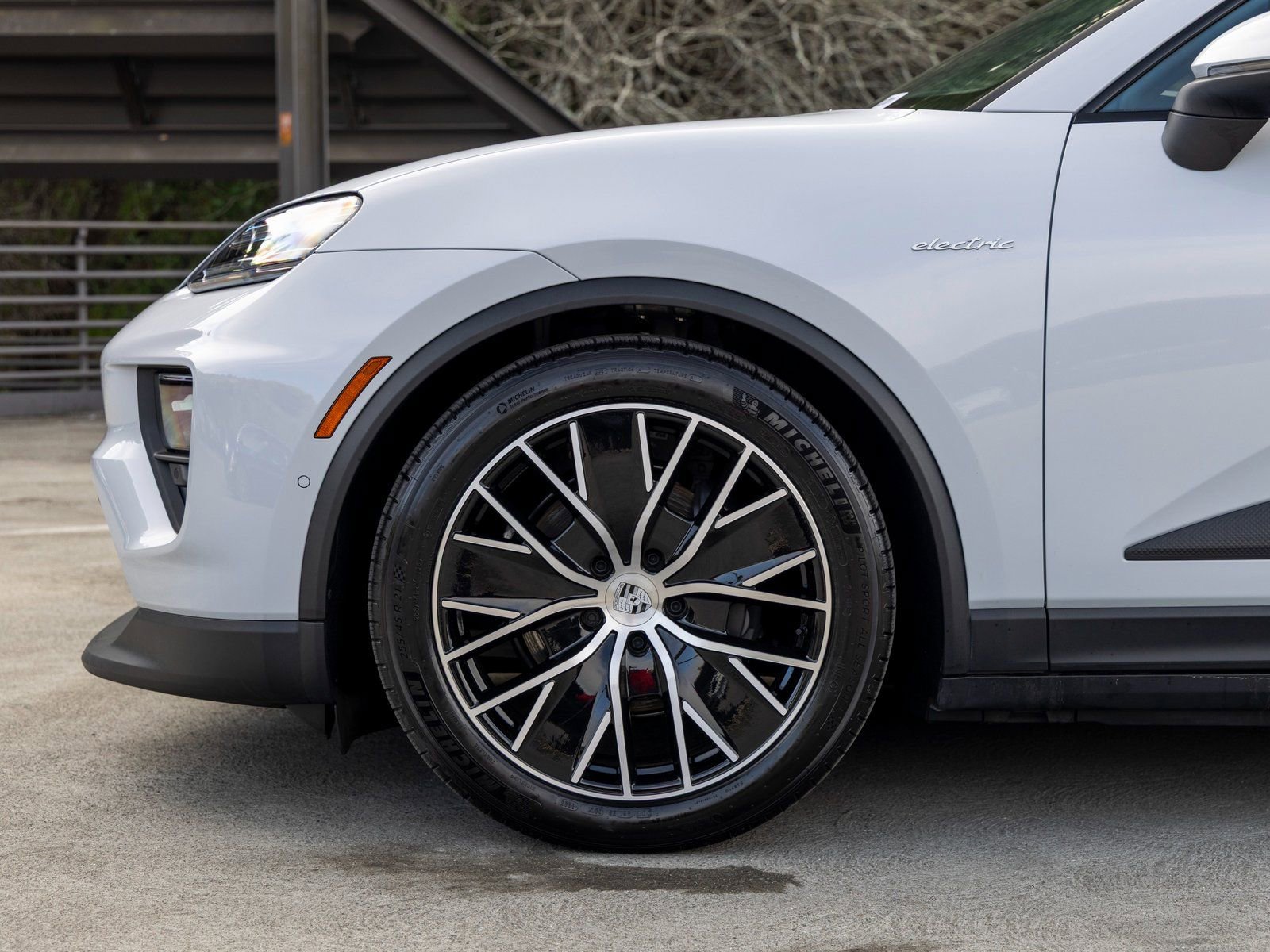 New 2025 Porsche Macan Electric image 13