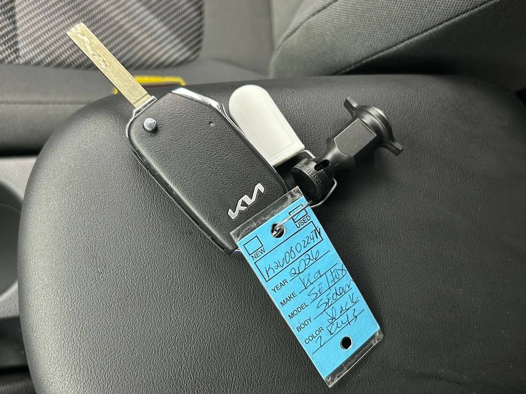 Used 2026 Kia Seltos LX FWD image 37