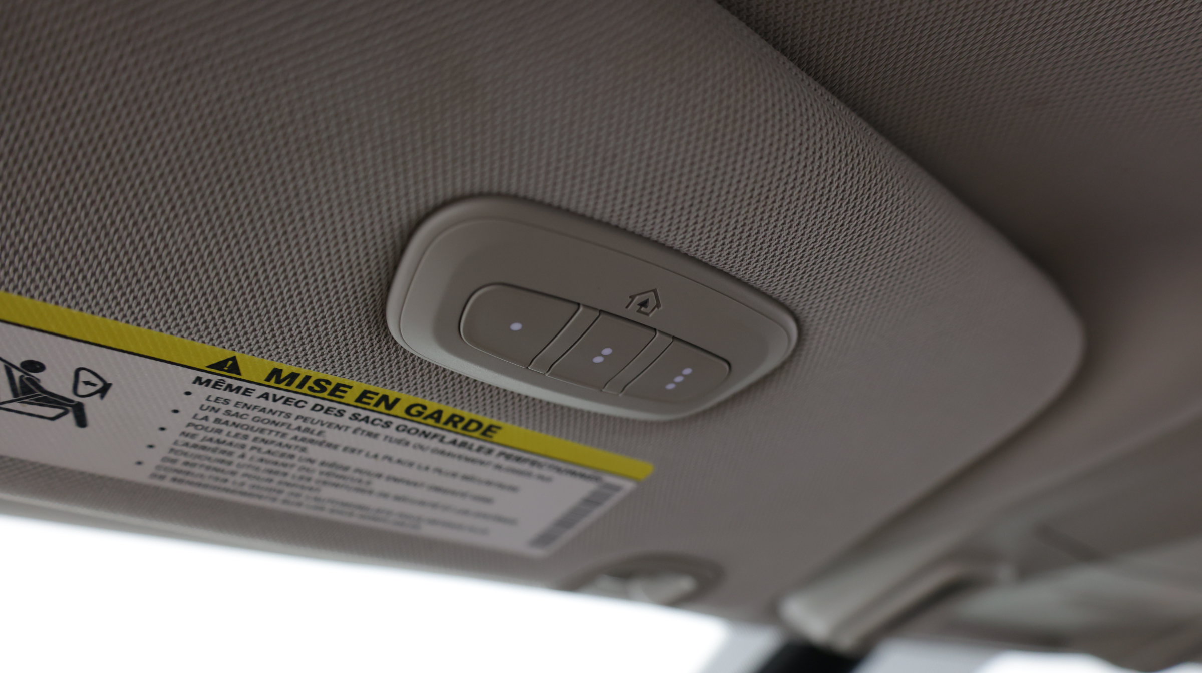 Used 2023 Chrysler Pacifica Limited FWD image 27