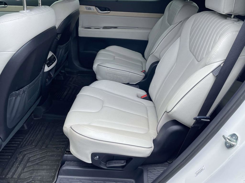 Used 2024 Hyundai Palisade Limited FWD image 10