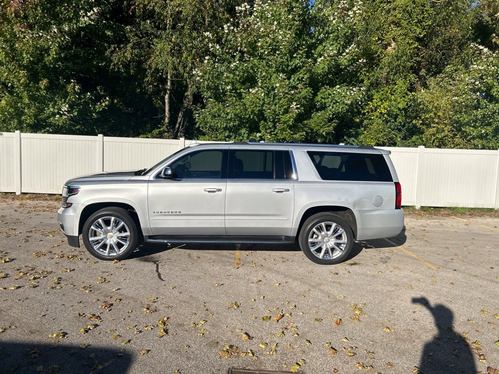 Used 2017 Chevrolet Suburban Premier AWD/4WD image 6