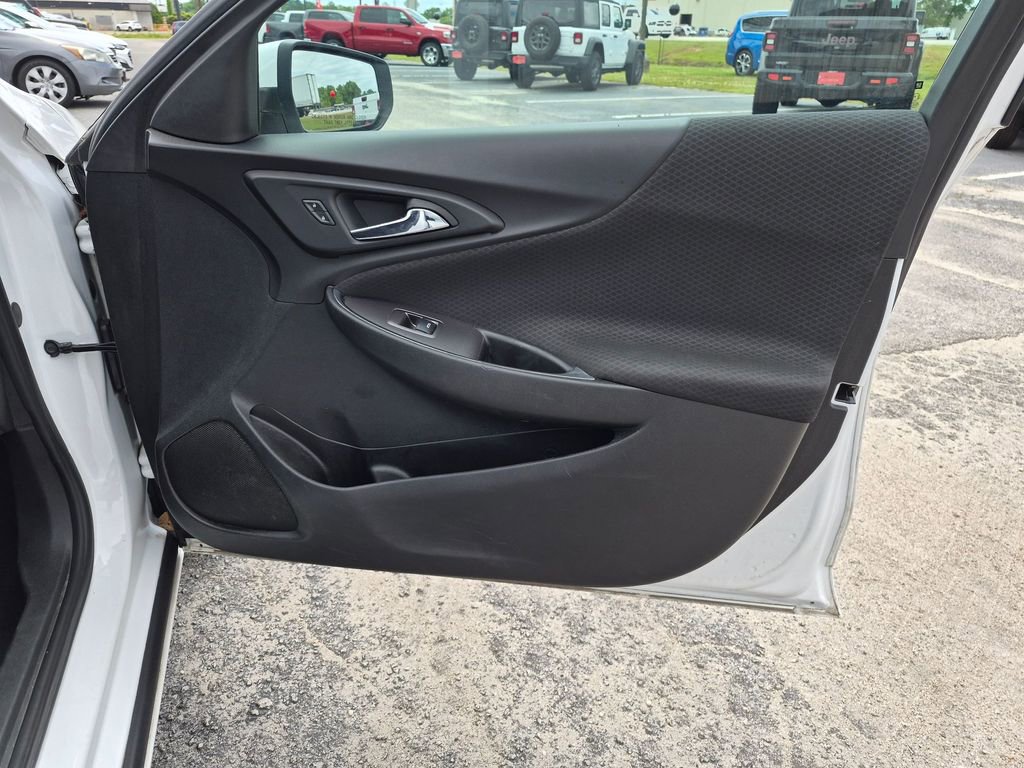 Used 2020 Chevrolet Malibu LT FWD image 27