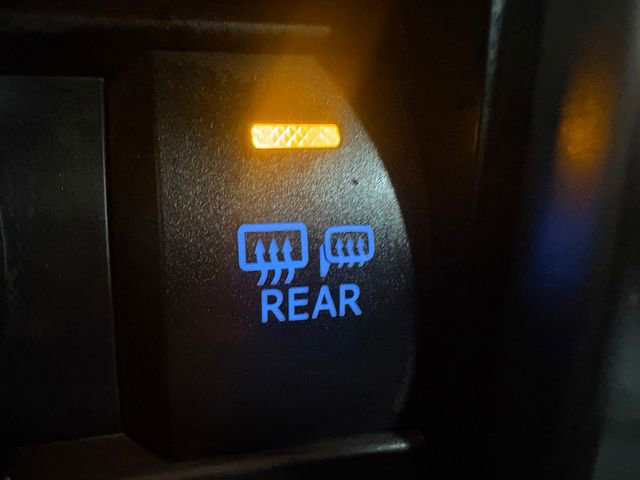 Used 2015 Toyota 4Runner SR5 Premium image 12