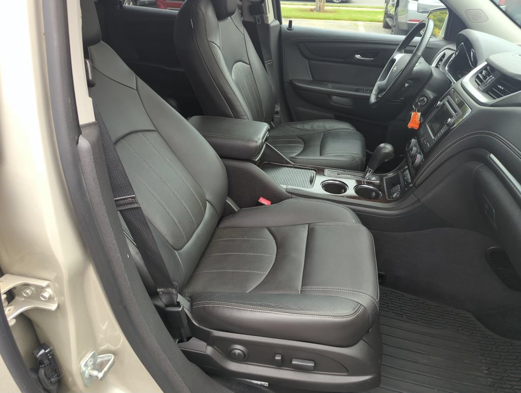 Used 2016 Chevrolet Traverse LTZ FWD image 39
