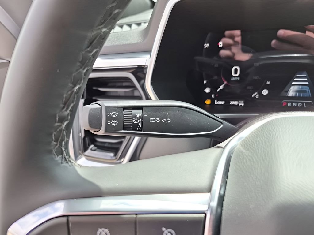 New 2026 GMC Canyon Elevation w/ Convenience Package image 35