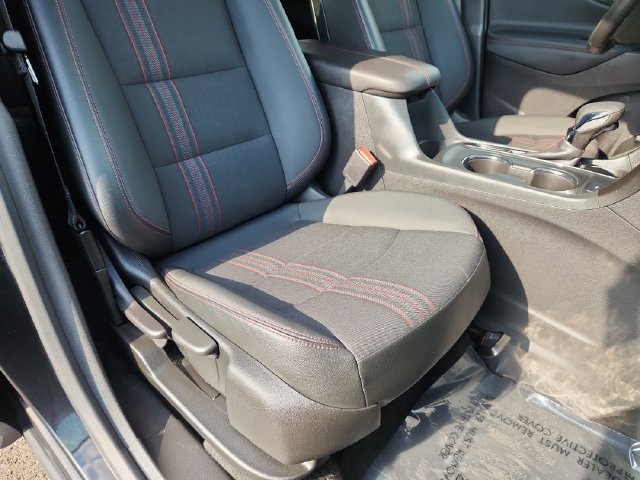 Used 2023 Chevrolet Equinox RS FWD image 25