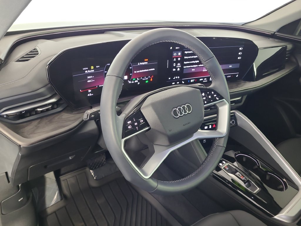 Used 2025 Audi Q5 Premium AWD/4WD image 13