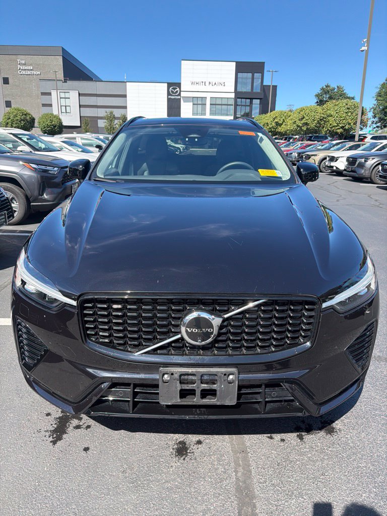 Certified 2024 Volvo XC60 B5 Plus w/ Protection Package Premier AWD/4WD image 5