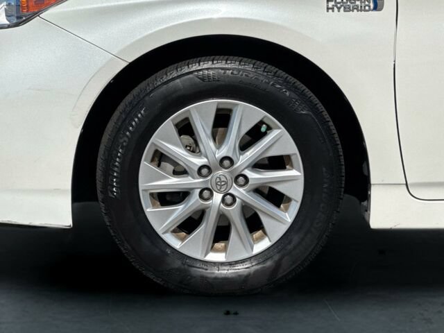Used 2015 Toyota Prius Prime Plug-In Hybrid FWD image 34