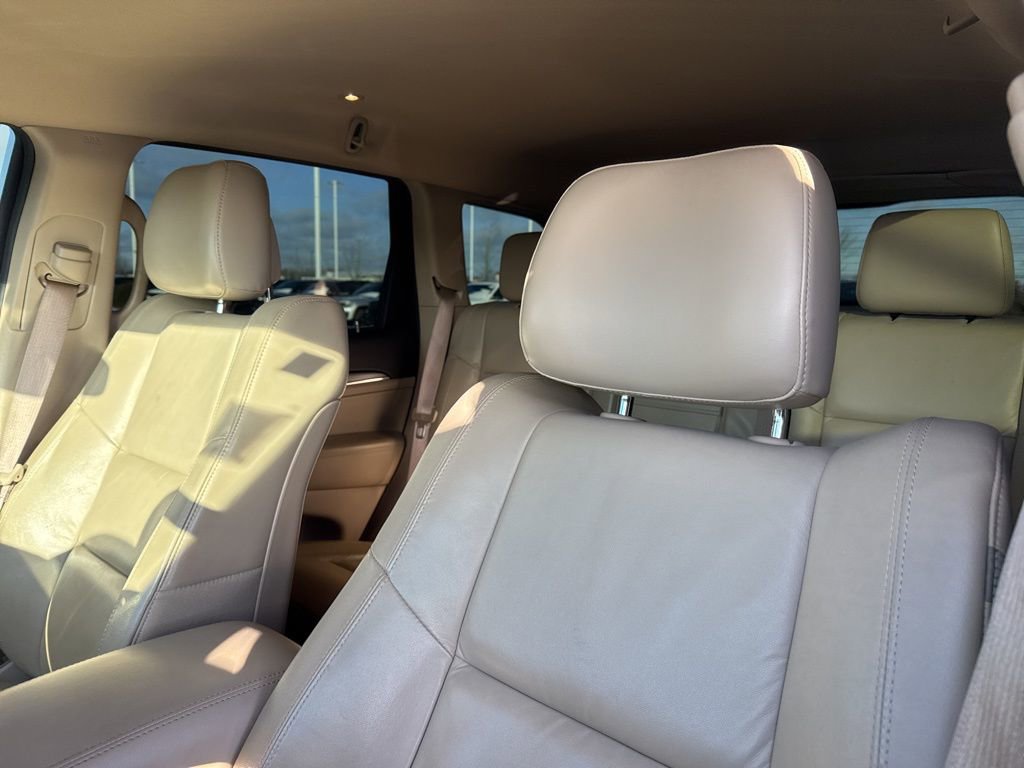 Used 2017 Jeep Grand Cherokee Limited image 12