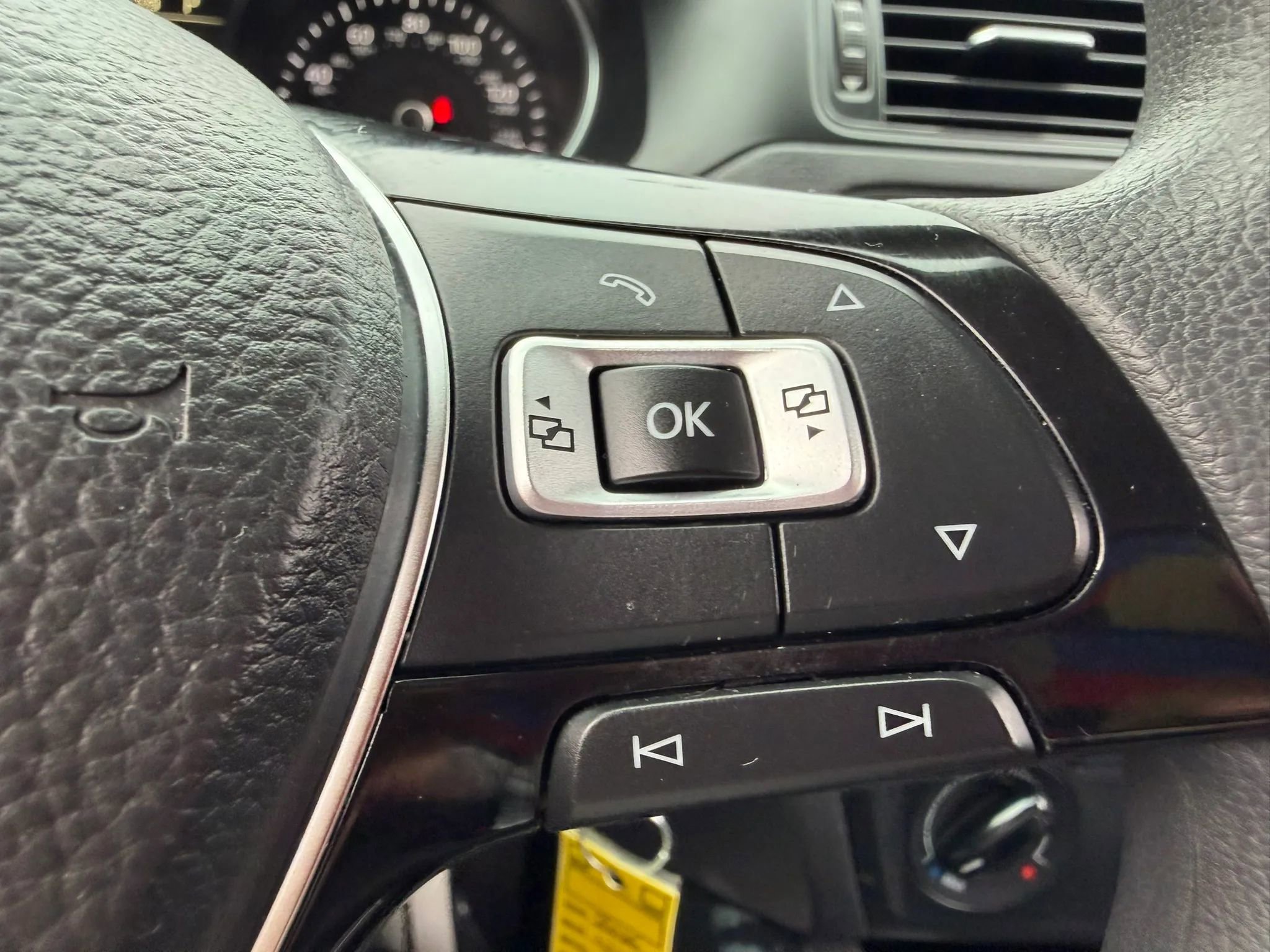 Used 2016 Volkswagen Jetta S image 28