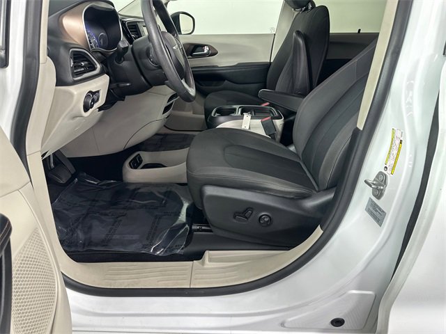 Certified 2017 Chrysler Pacifica Touring Plus image 20