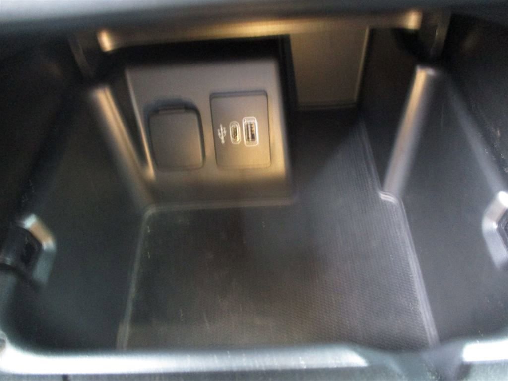 Used 2025 Ford Explorer ST image 4