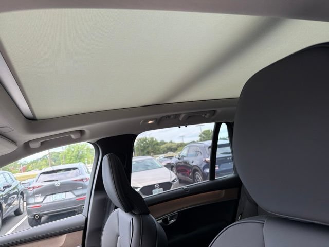 New 2027 Volvo XC90 B6 Plus AWD/4WD image 14