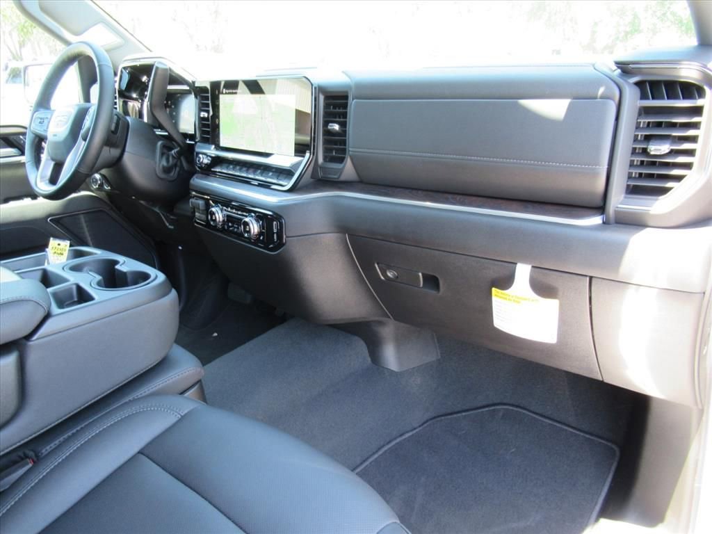 Used 2026 GMC Sierra 1500 SLT image 11