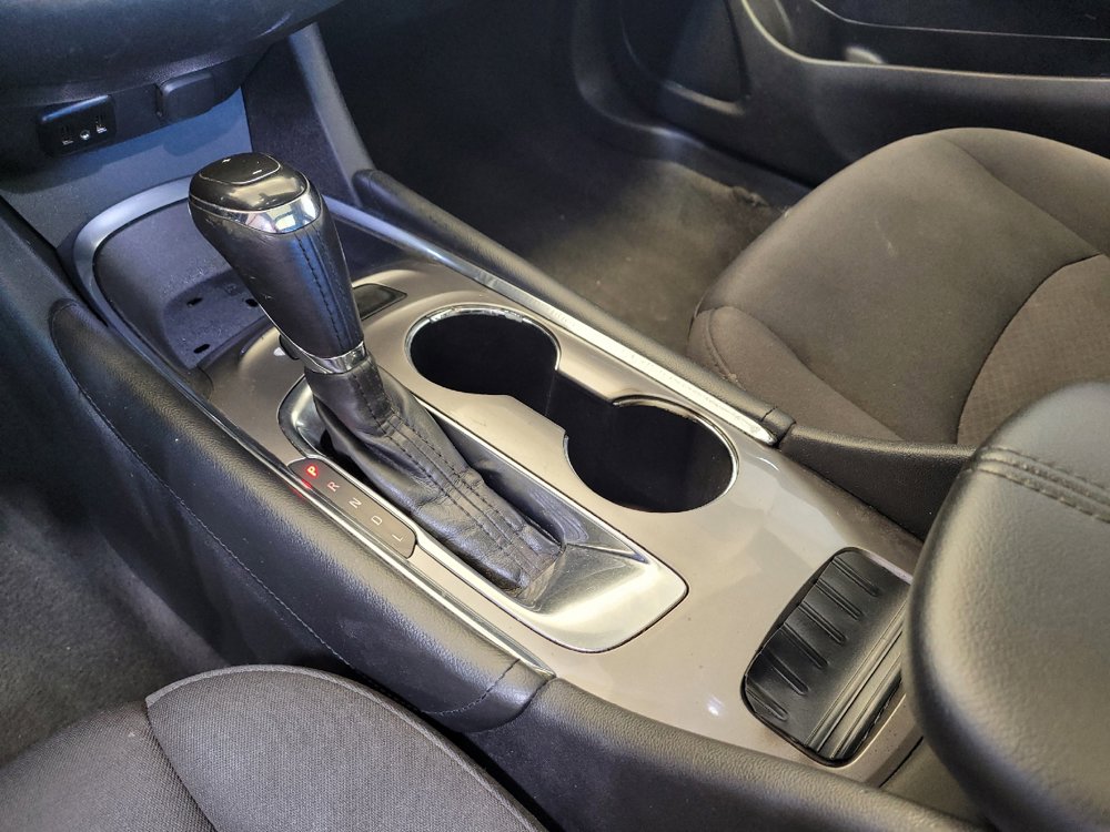 Used 2018 Chevrolet Malibu LT FWD image 26
