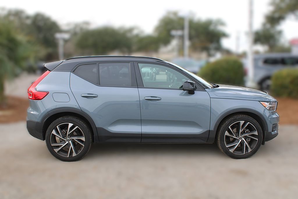 Used 2021 Volvo XC40 T5 R-Design image 5