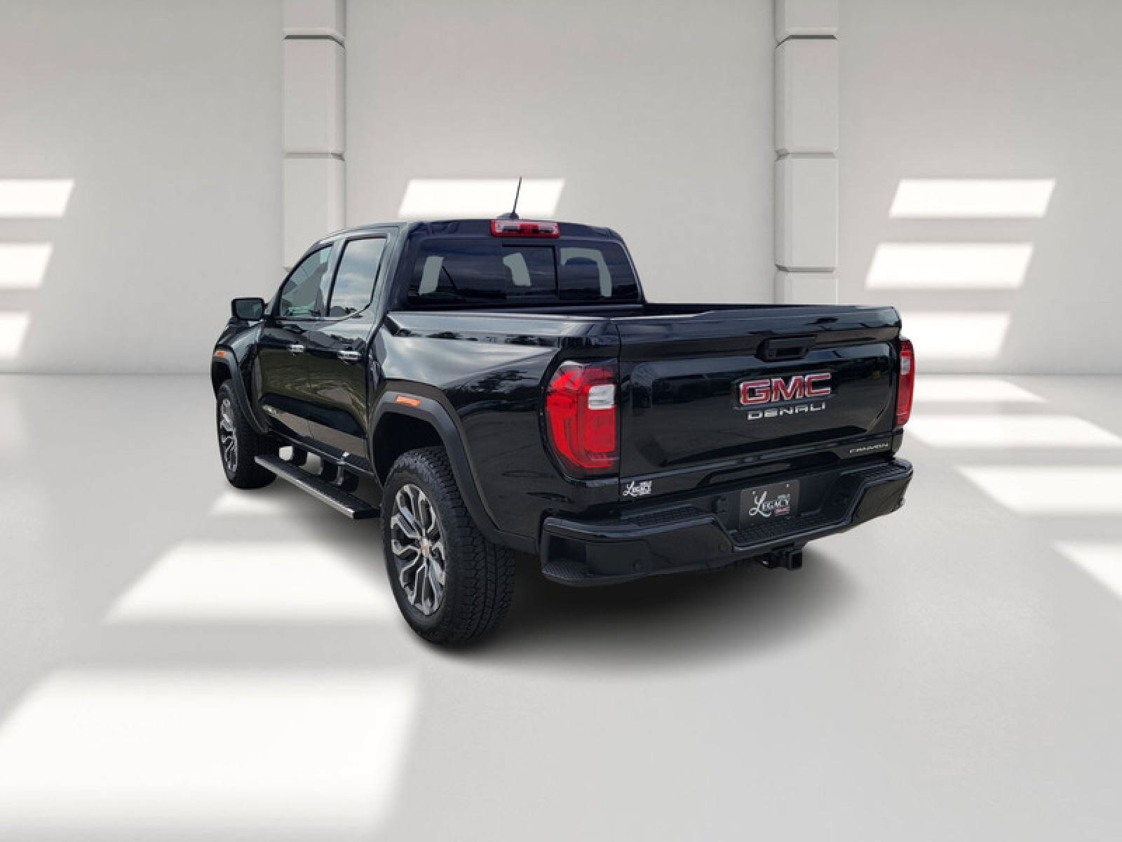 New 2026 GMC Canyon Denali image 5