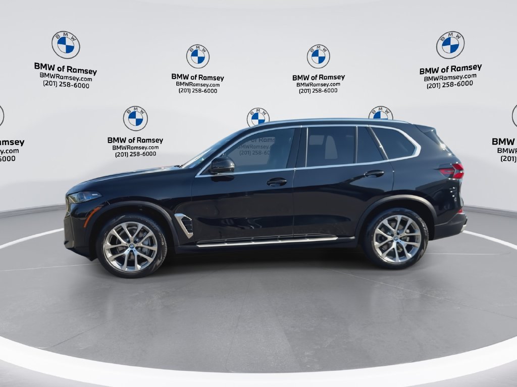 Used 2024 BMW X5 xDrive40i w/ Premium Package AWD/4WD image 5