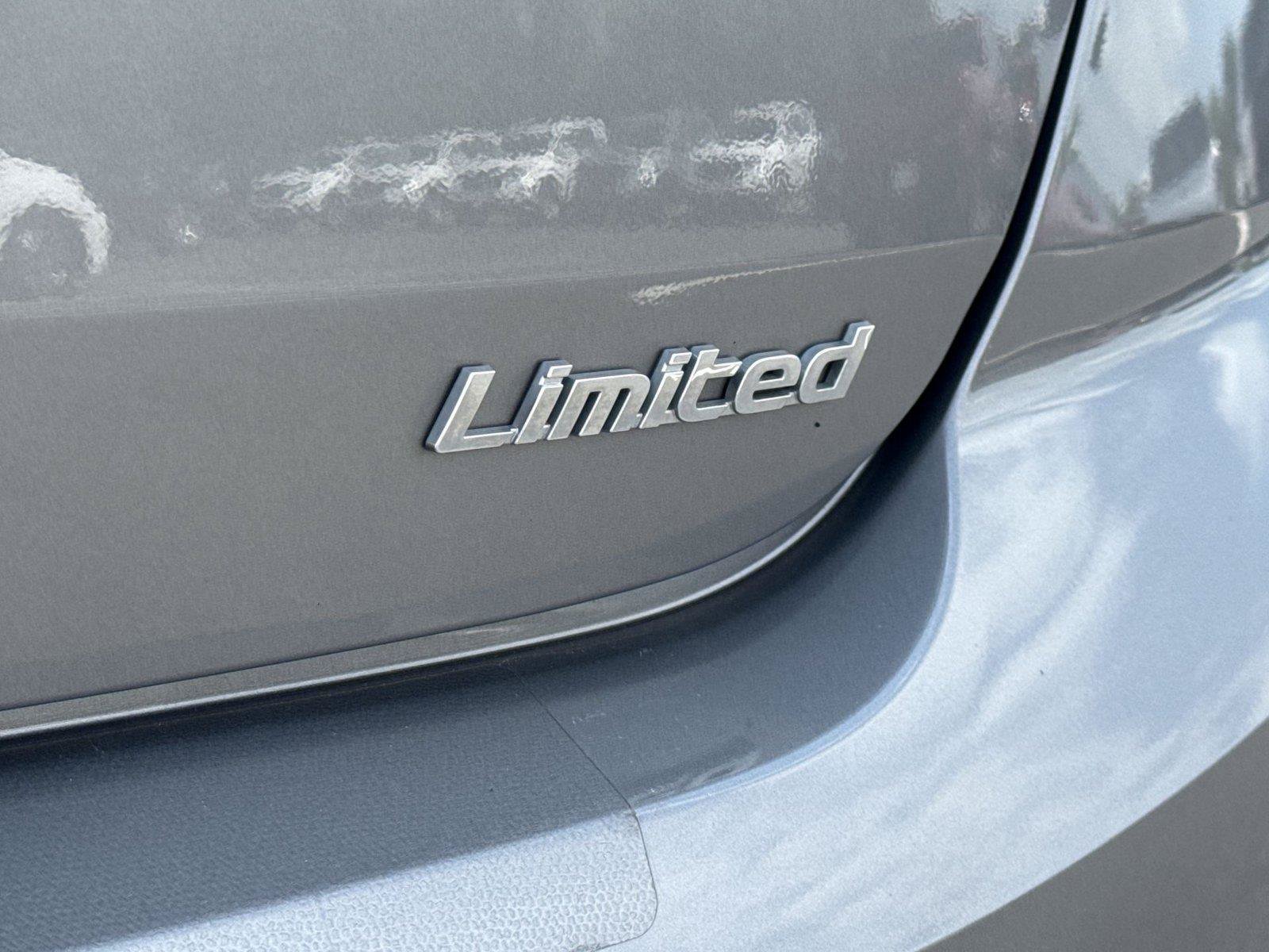 Used 2020 Hyundai Elantra Limited w/ Ultimate Package 03 FWD image 19