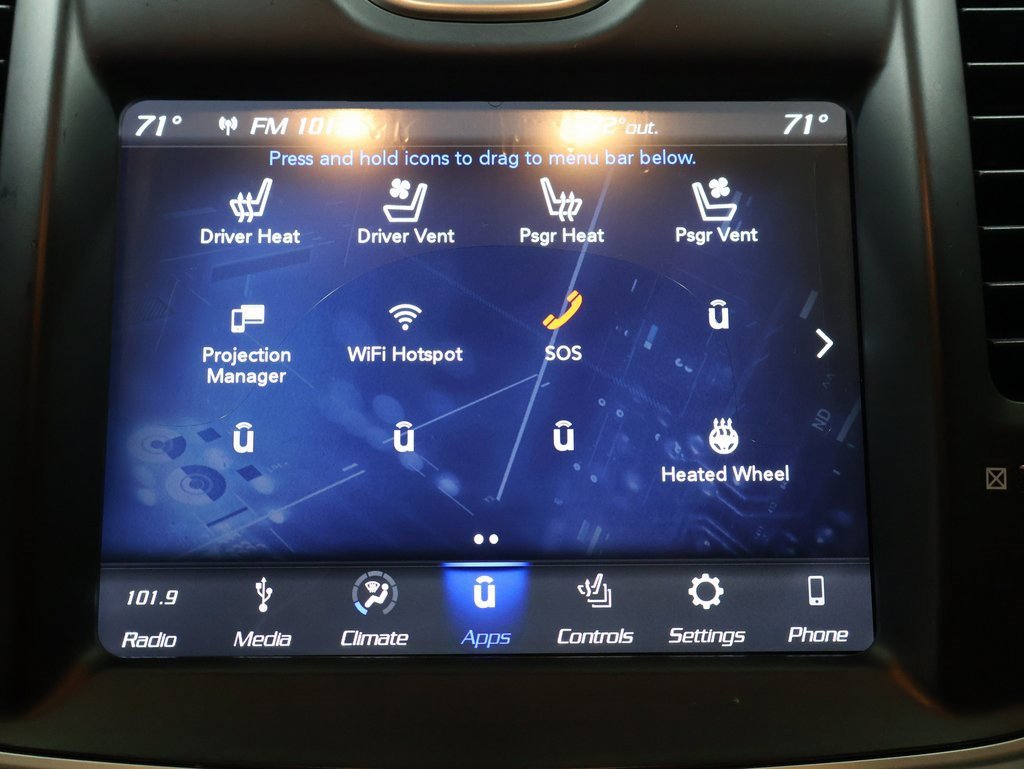 Used 2018 Chrysler 300 Limited image 28