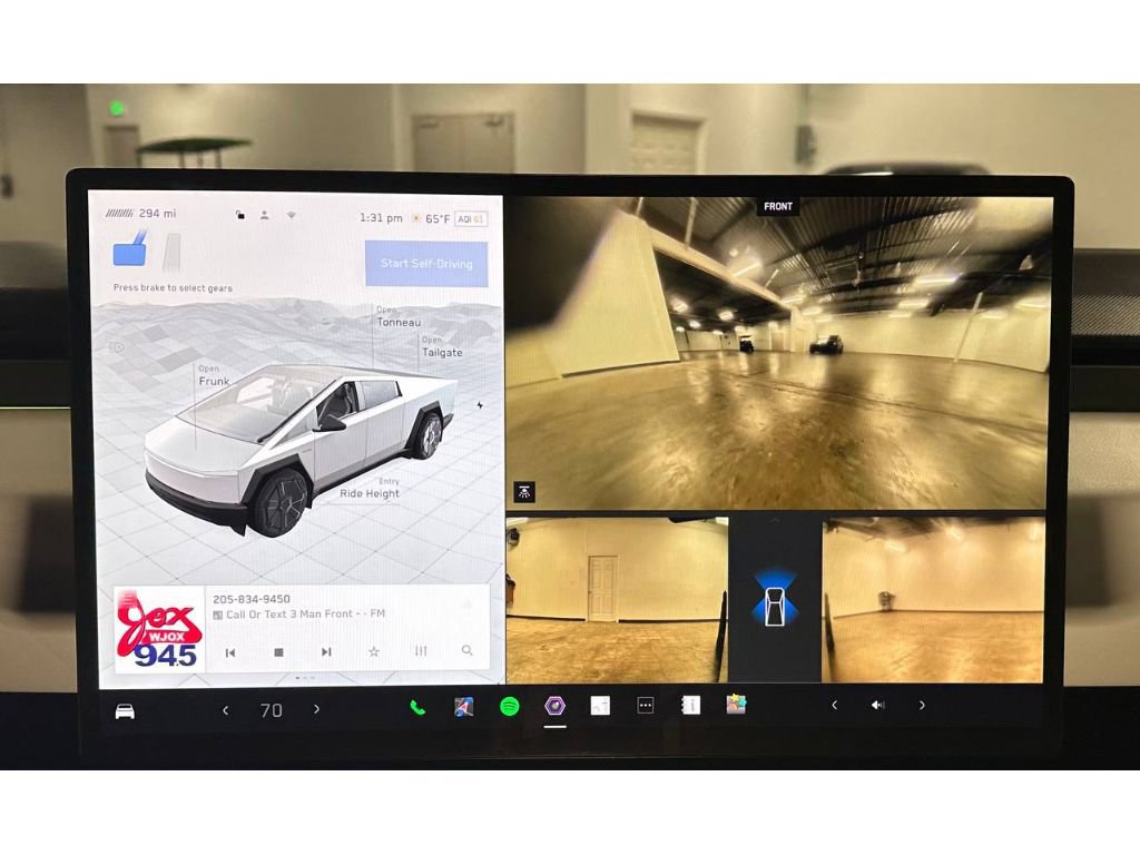 Used 2024 Tesla Cybertruck AWD Crew Cab image 33