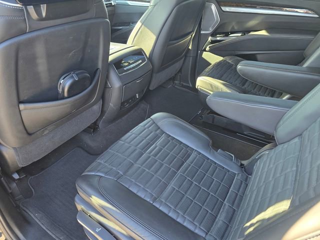 Used 2025 Cadillac Escalade Sport Platinum image 15