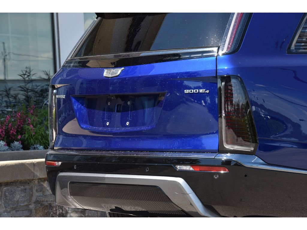 New 2026 Cadillac Vistiq Sport image 30