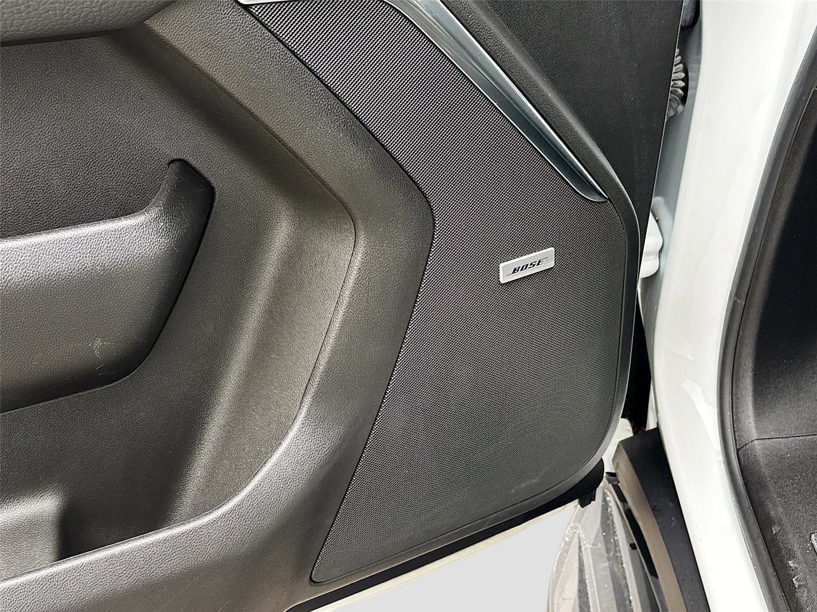 Used 2025 GMC Yukon XL Denali RWD image 19