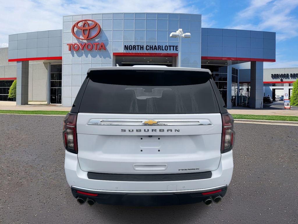 Used 2023 Chevrolet Suburban Premier image 8