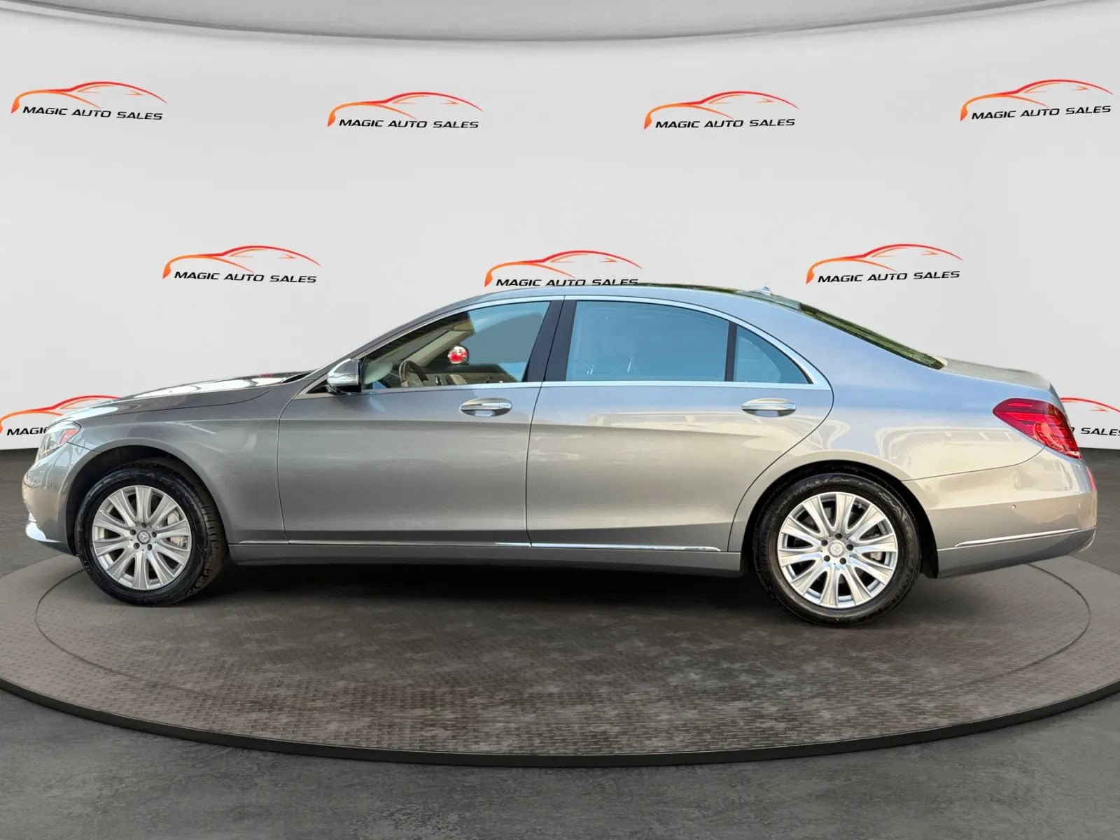 Used 2014 Mercedes-Benz S 550 Sedan image 7