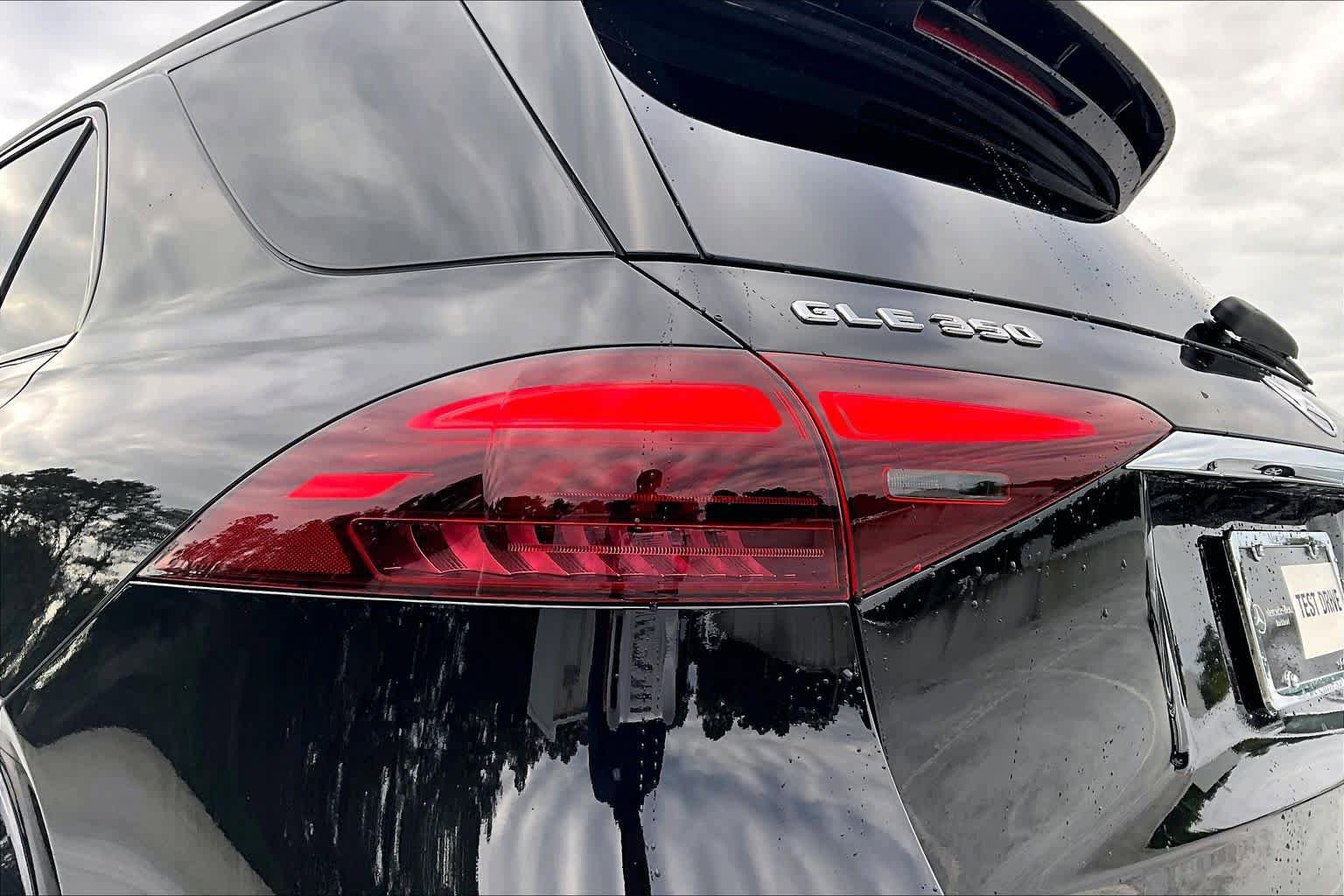 Used 2025 Mercedes-Benz GLE 350 4MATIC image 28