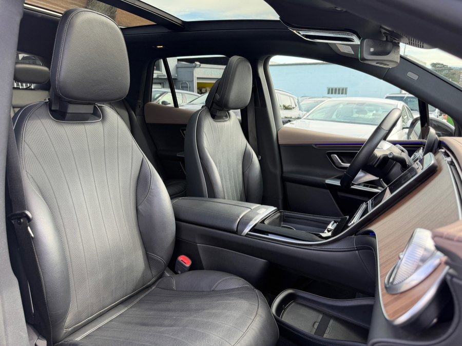 Used 2023 Mercedes-Benz EQE 350+ SUV image 36