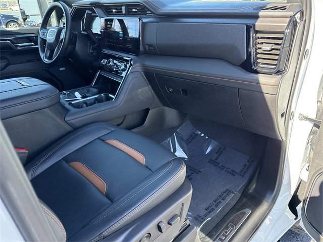 Used 2024 GMC Sierra 2500 AT4 w/ AT4 Premium Plus Package image 13