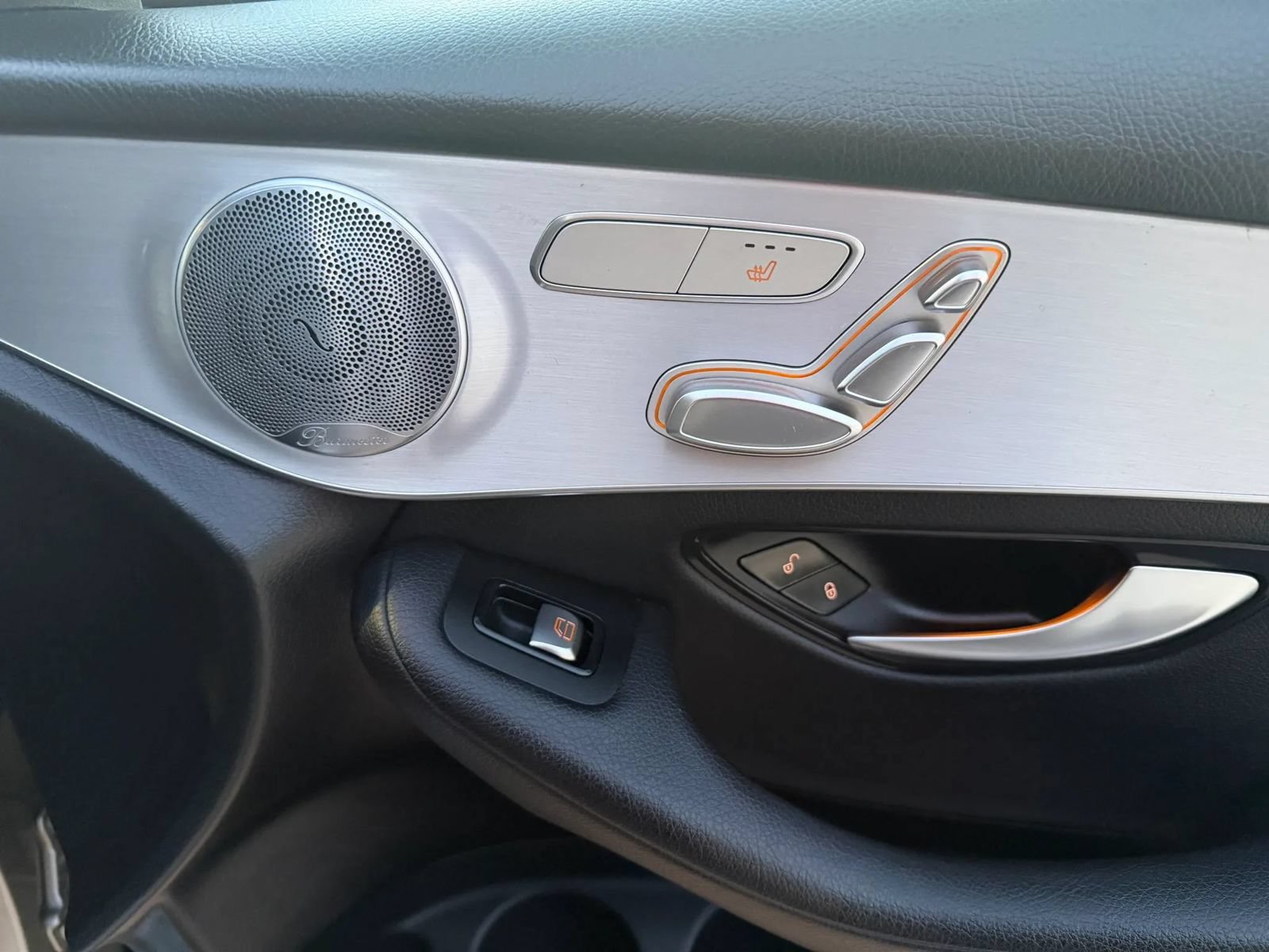 Used 2019 Mercedes-Benz GLC 300 4MATIC image 41