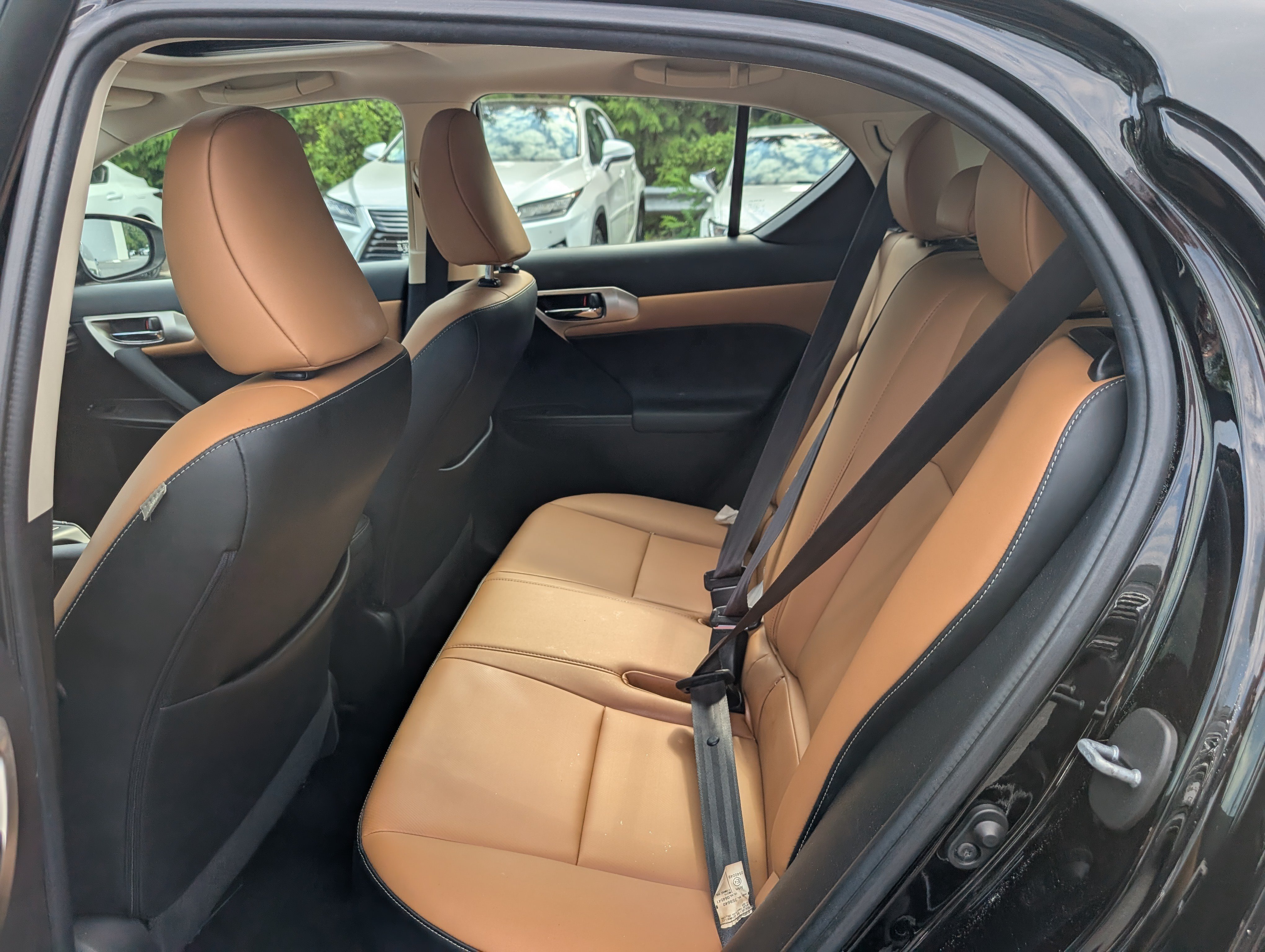 Used 2015 Lexus CT 200h w/ Navigation Package FWD image 13