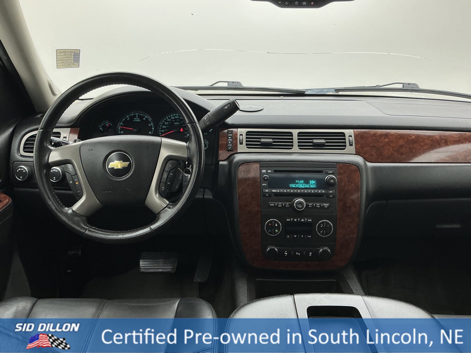 Used 2012 Chevrolet Suburban LT w/ Luxury Package image 19
