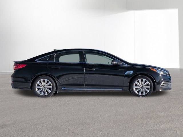 Used 2017 Hyundai Sonata Sport image 4
