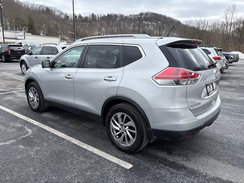 Used 2015 Nissan Rogue SL w/ SL Premium Package image 3