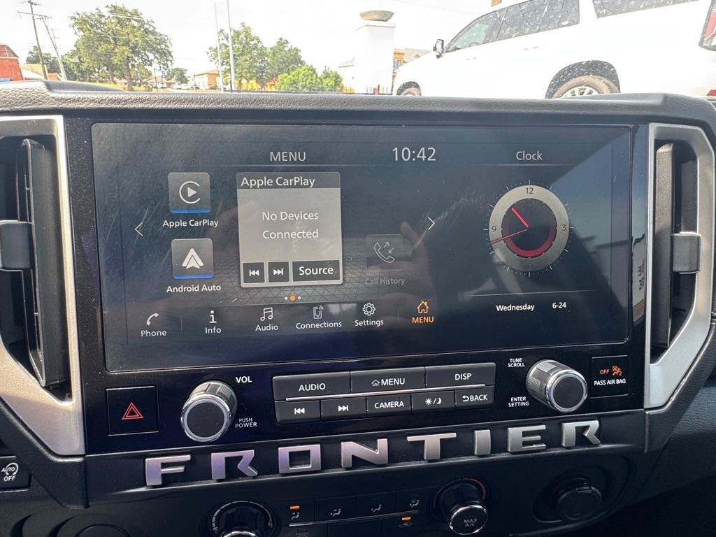 Used 2025 Nissan Frontier SV w/ Tow Package RWD image 19