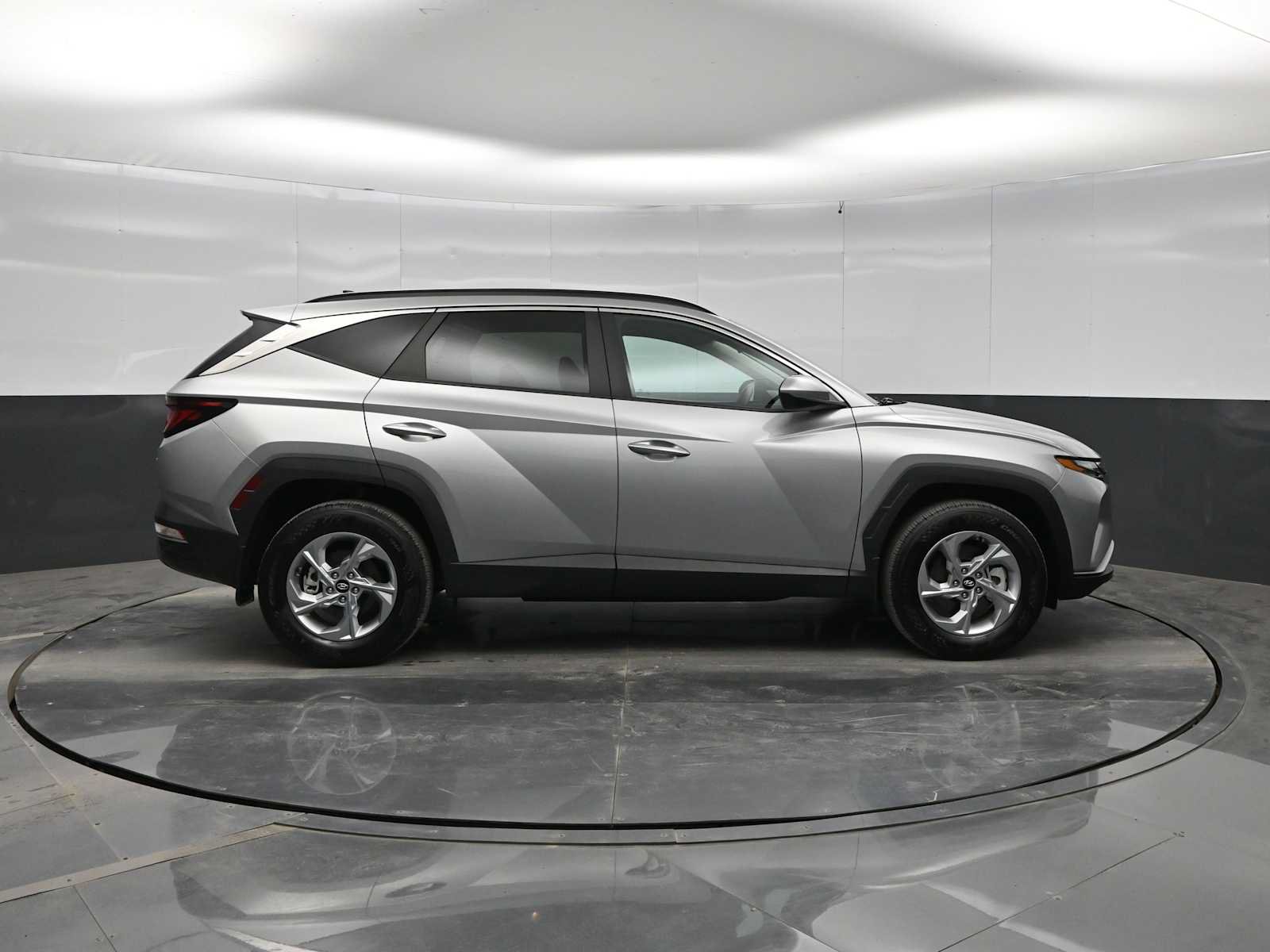Certified 2024 Hyundai Tucson SEL AWD/4WD image 9