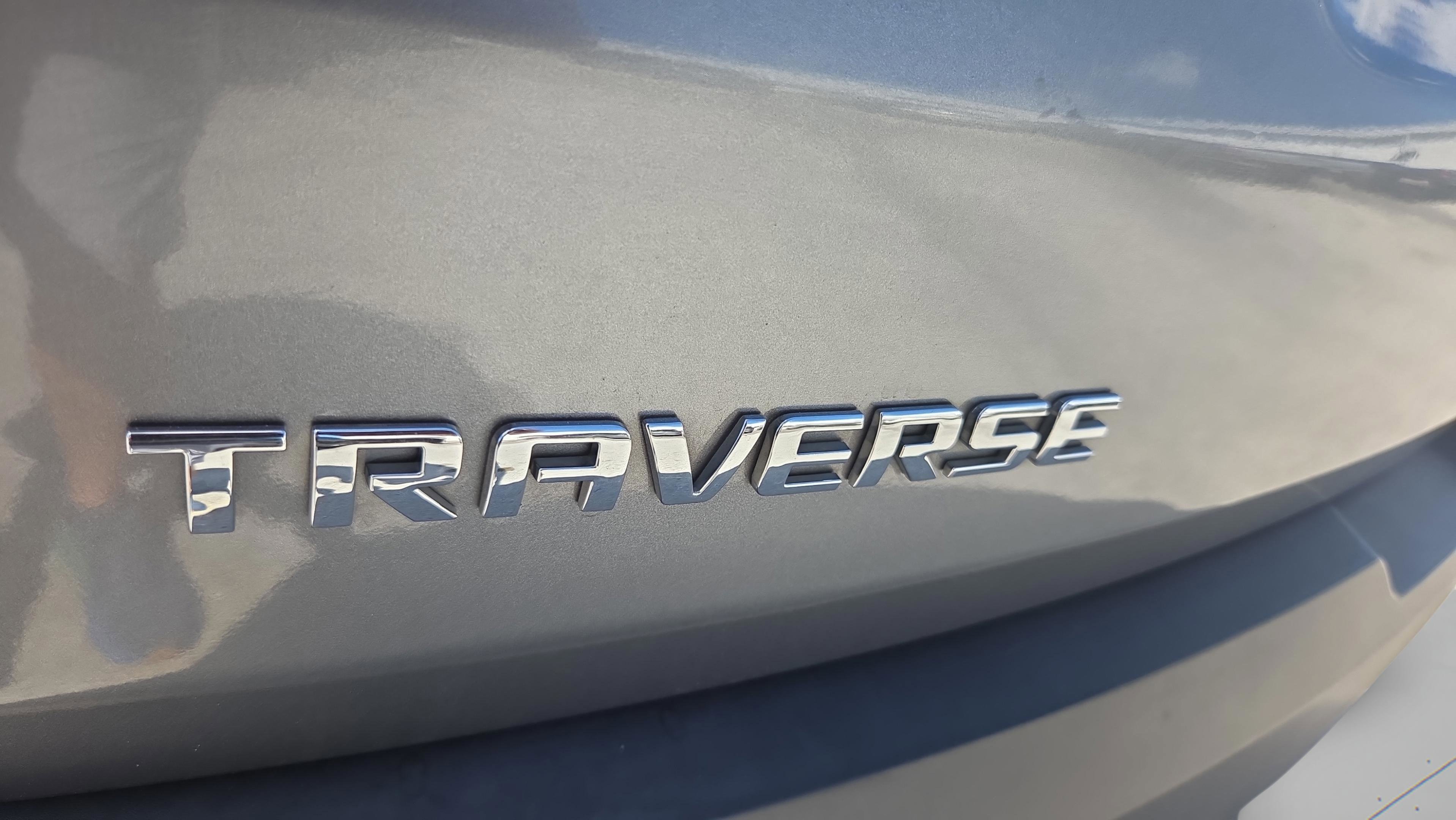 Used 2018 Chevrolet Traverse LS w/ LPO, Floor Liner Package FWD image 30
